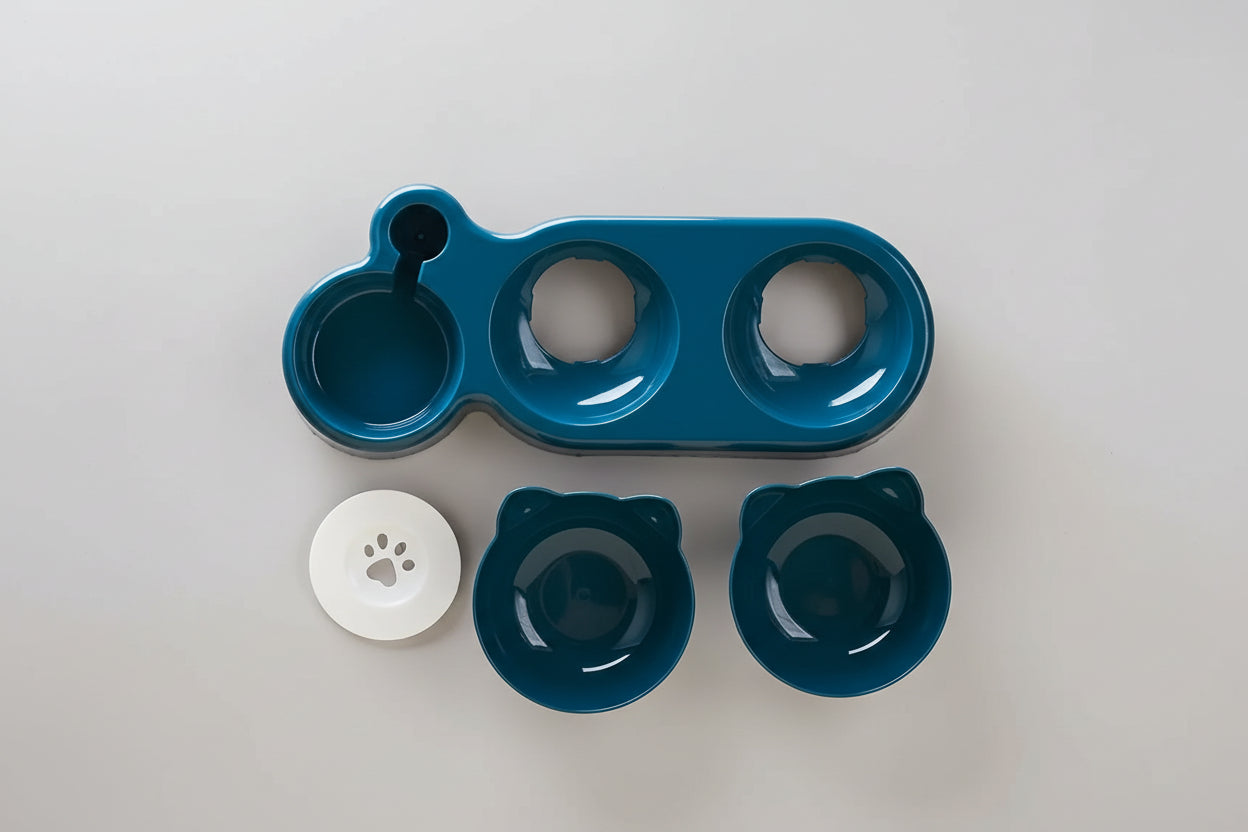 Ciotola per Gatti 3 in 1 con Dispenser d’Acqua